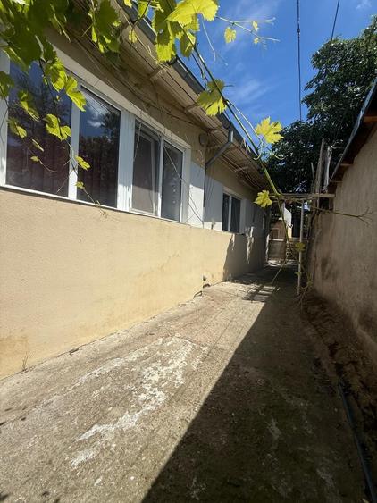 Casă cu 3 camere în Central