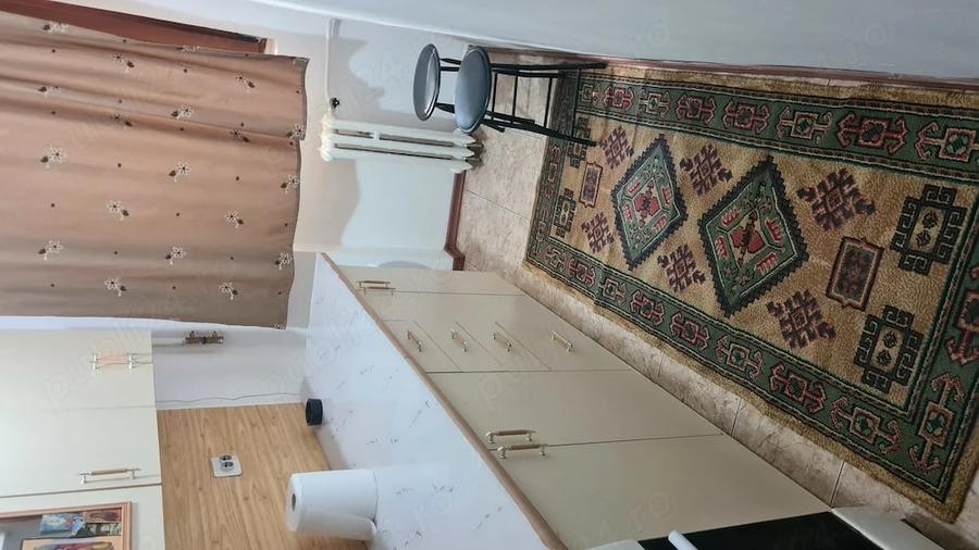 Garsonieră decomandată în Central