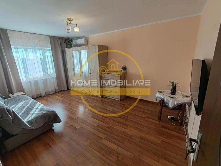 Garsonieră decomandată, mobilată în Nicolina