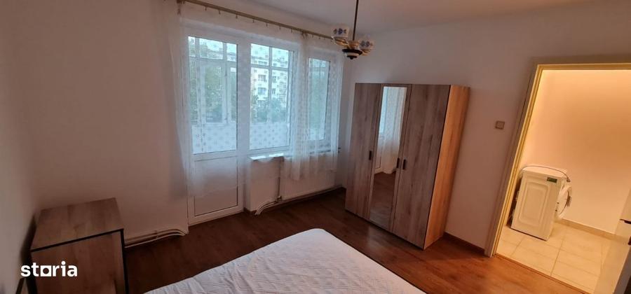 Apartament cu 2 camere semidecomandat, mobilat în Central
