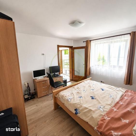 Casă cu 6 camere cu Teren 1100 Mp în Central