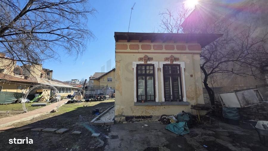 Casă cu 4 camere cu Teren 1000 Mp în Armeneasca