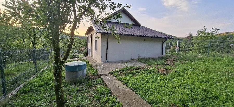 Casă cu Teren 460 Mp în Central