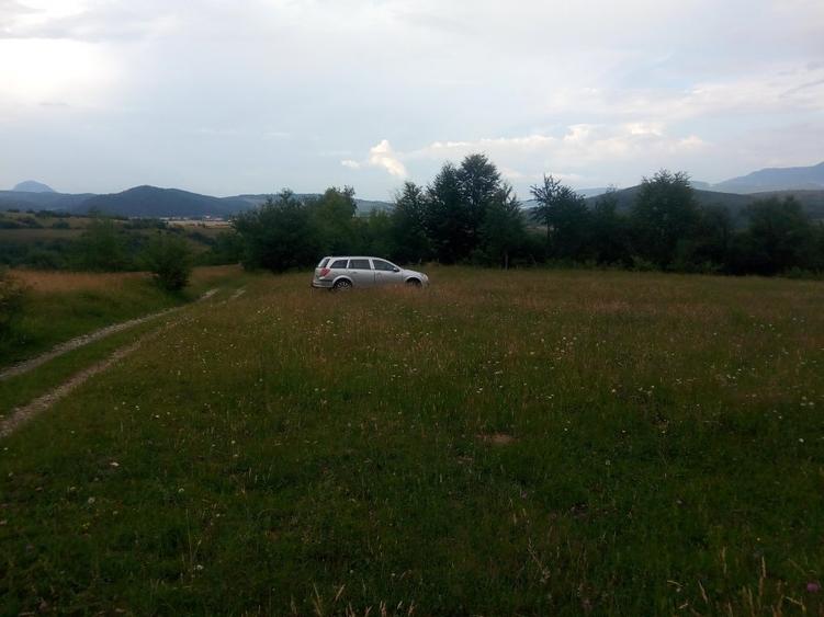 Teren Construcții intravilan de 1100 mp, în Zărnești