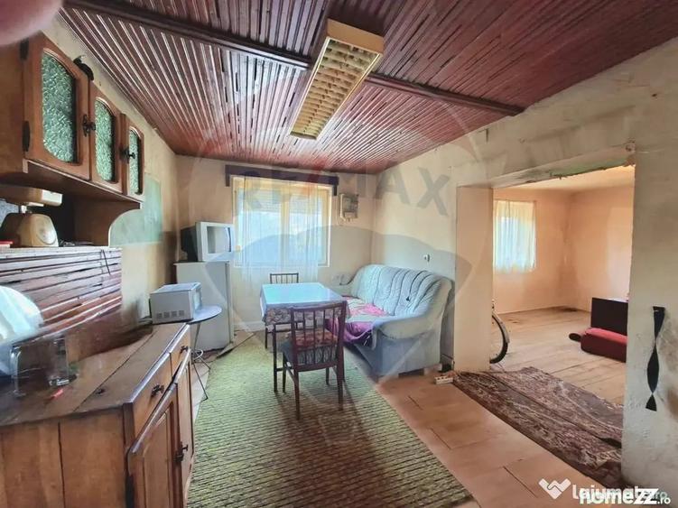 Casă cu 2 camere cu Teren 929 Mp în Vladimirescu