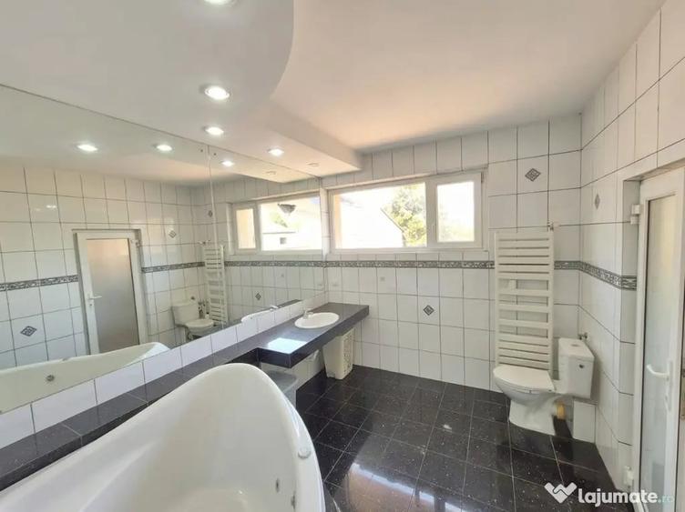Casă cu 4 camere cu Teren 940 Mp în Ultracentral