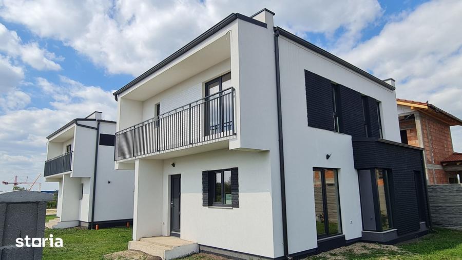 Casă cu 5 camere cu Teren 350 Mp în Dumbrăvița