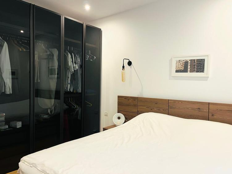 Apartament cu 4 camere în Aviatorilor