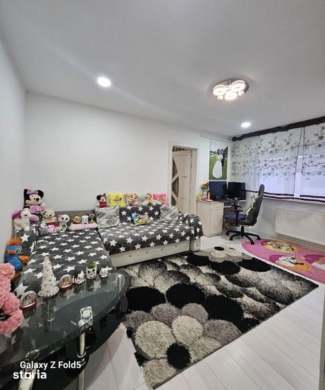 Apartament cu 3 camere în Cantemir