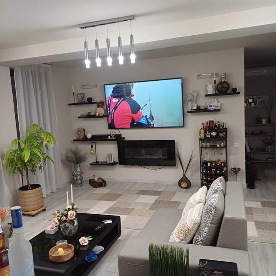 Casă cu 4 camere în Central