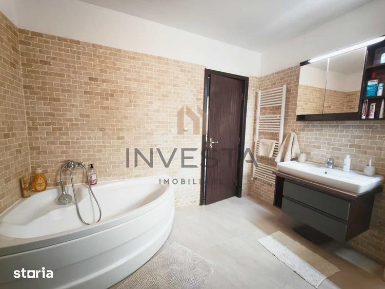 Apartament cu 4 camere semidecomandat în Între Lacuri