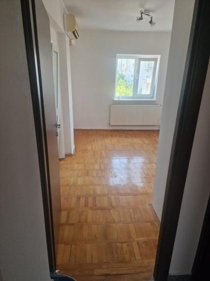 Apartament cu 3 camere decomandat în Ultracentral