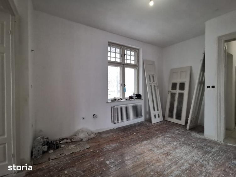 Casă cu Teren 350 Mp în Pantelimon