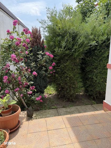 Casă cu 5 camere cu Teren 430 Mp în Mihai Bravu