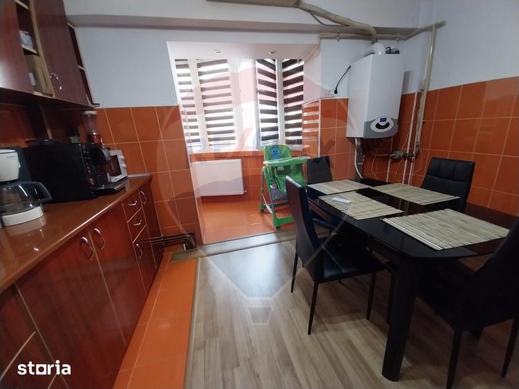 Apartament cu 3 camere decomandat în Calea Severinului