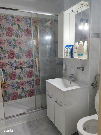 Apartament cu 4 camere în Drumul Taberei