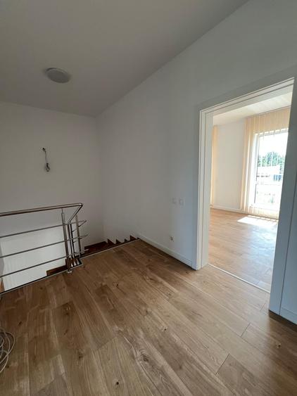 Casă individuală cu 3 camere cu Canalizare în Corbeanca
