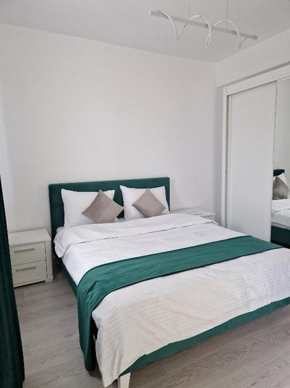 Casă cu 5 camere cu Teren 160 Mp în Central