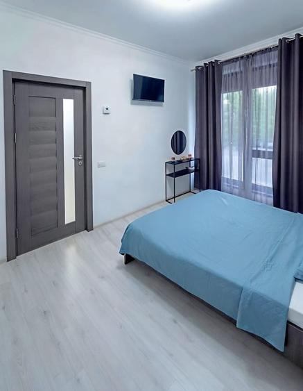 Apartament cu 2 camere semidecomandat, mobilat în Universitate