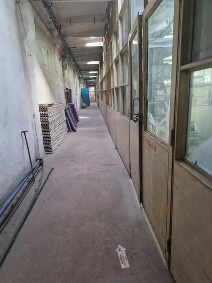 Spațiu comercial, de 1,000 mp, în Pârneava