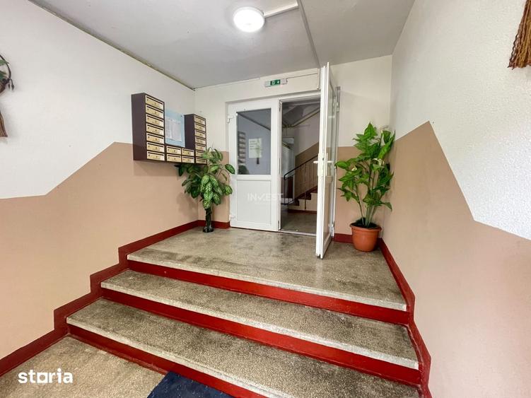Apartament cu 3 camere decomandat în Tomești