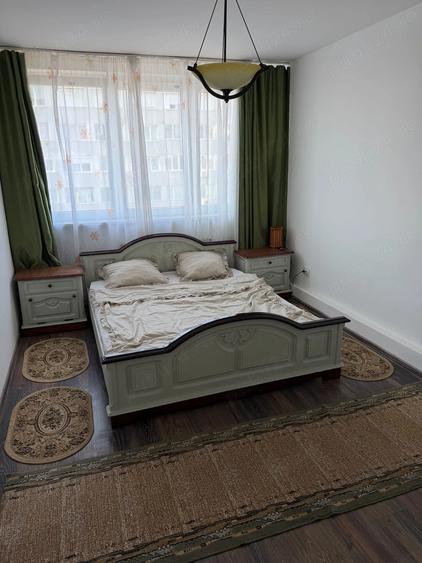 Apartament cu 3 camere decomandat în Torontalului