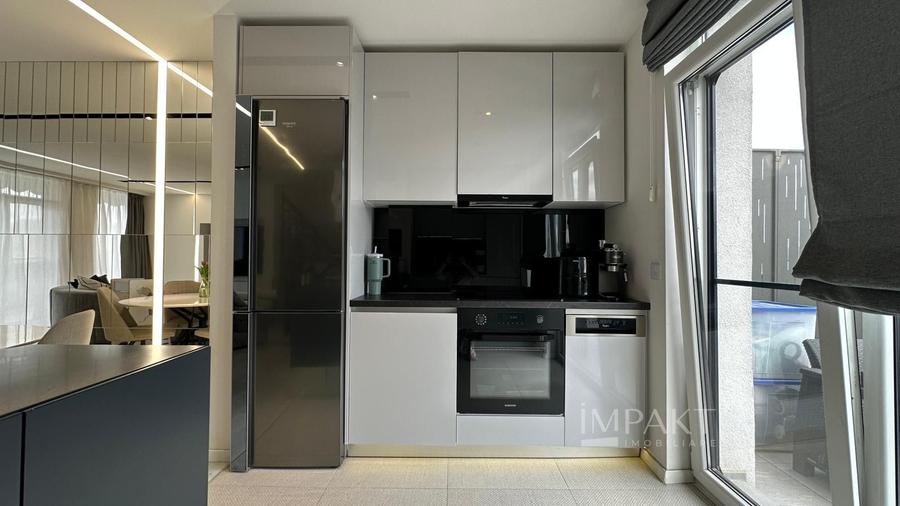 Penthouse cu 4 camere semidecomandat, mobilat în Gheorgheni