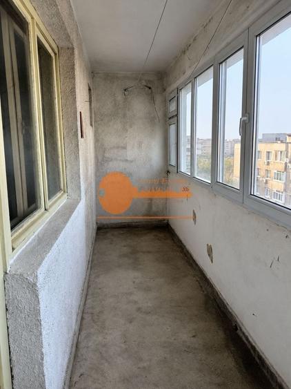 Apartament cu 3 camere semidecomandat, mobilat în Lujerului