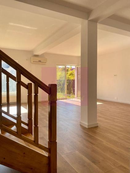 Duplex cu 4 camere cu Canalizare în Mogoșoaia
