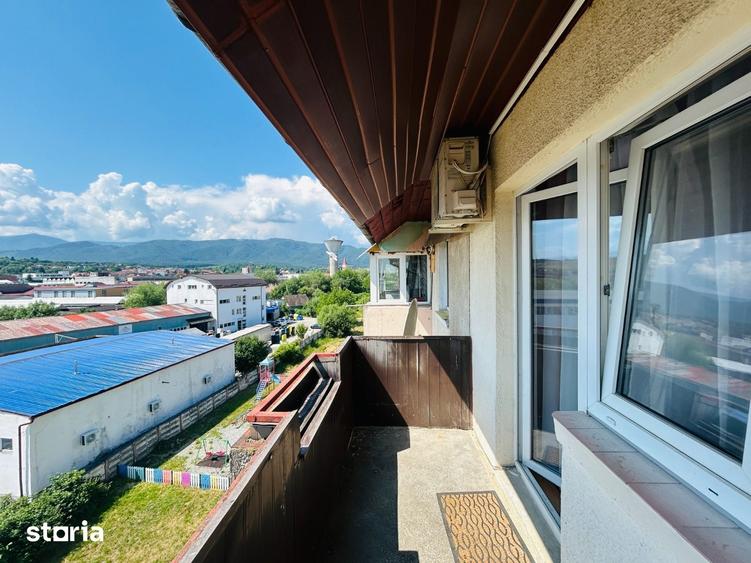 Apartament cu 3 camere decomandat în Lazaret