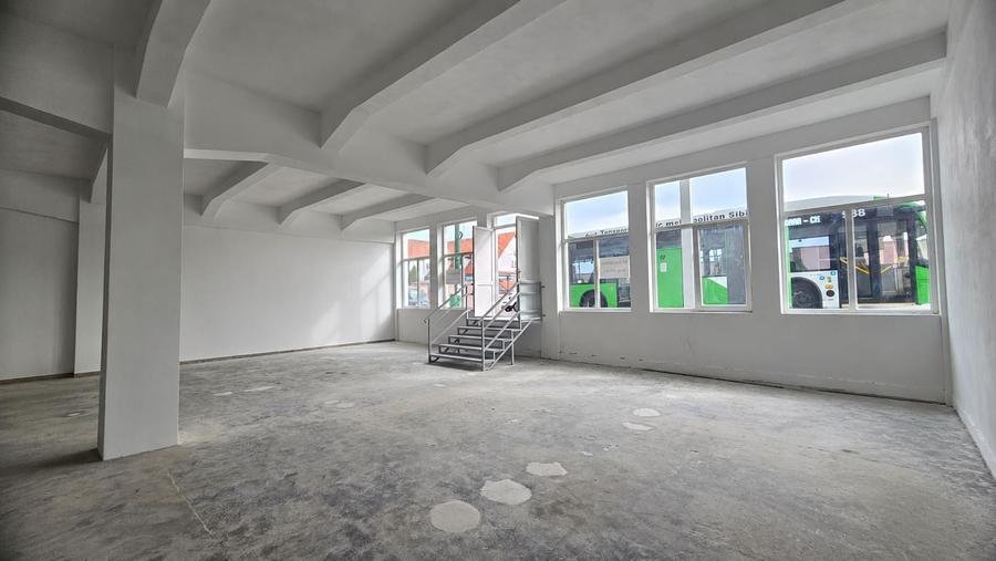 Spațiu comercial, de 55 mp, în Central