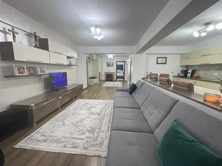 Apartament cu 3 camere decomandat, mobilat în Burdujeni