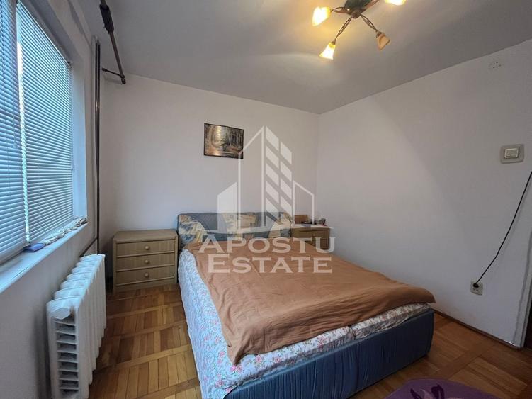 Apartament cu 2 camere semidecomandat, mobilat în Dâmbovița