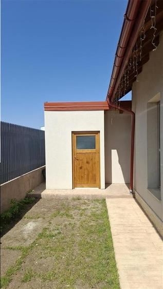 Casă individuală cu 4 camere cu Canalizare în Valea Lupului