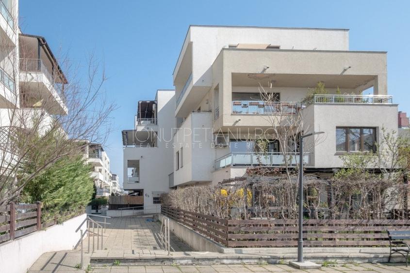 Apartament cu 3 camere semidecomandat, mobilat în Pipera