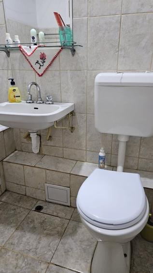 Apartament cu 2 camere semidecomandat în Costin Georgian