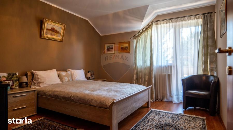 Casă cu 5 camere cu Teren 529 Mp în Balotești