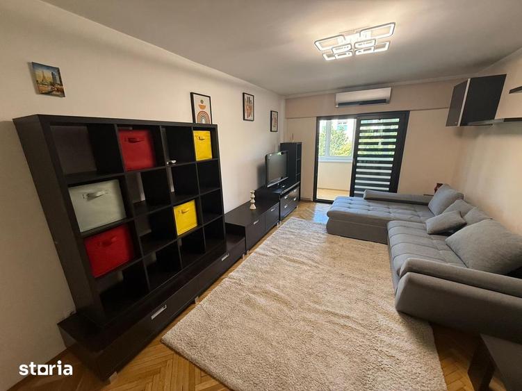Apartament cu 3 camere decomandat în Central
