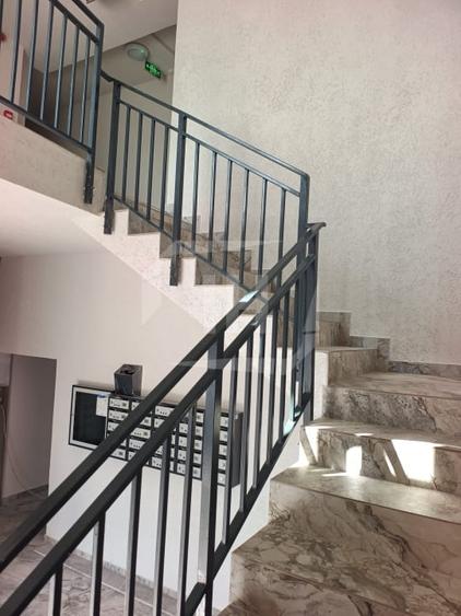 Apartament cu 2 camere semidecomandat în Mărăști