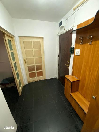 Apartament cu 3 camere decomandat în Între Lacuri