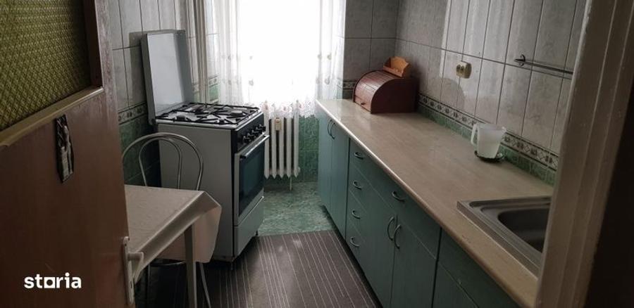 Apartament cu 2 camere semidecomandat în Bucur Obor