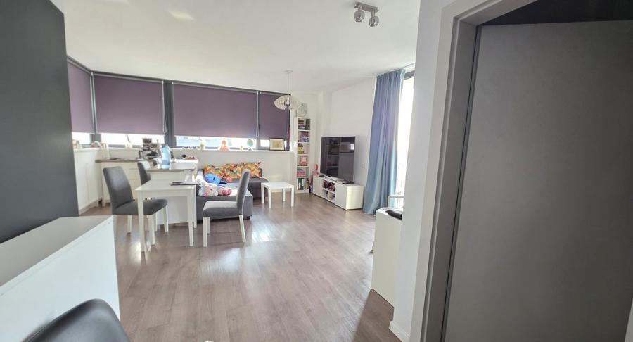 Apartament cu 2 camere decomandat, mobilat în Torontalului