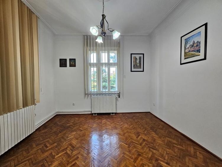 Casă individuală cu 4 camere cu Teren 400 Mp în Gara