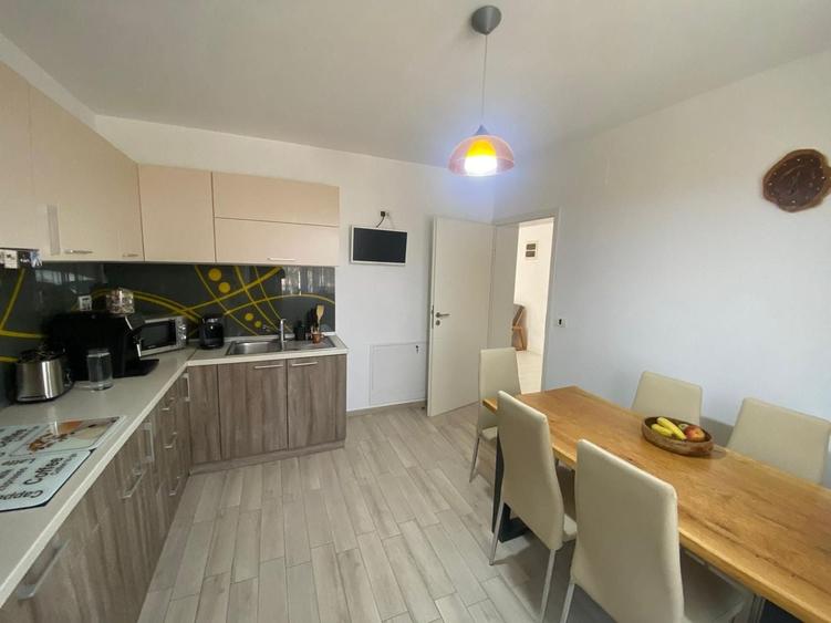 Casă individuală cu 5 camere cu Canalizare în Colonia Mică