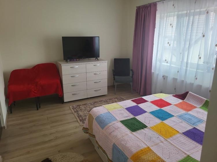 Casă cu 3 camere cu Canalizare în Central