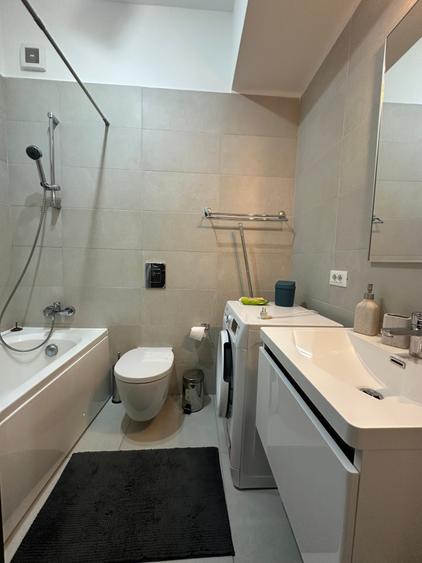 Apartament cu 2 camere semidecomandat în 13 Septembrie