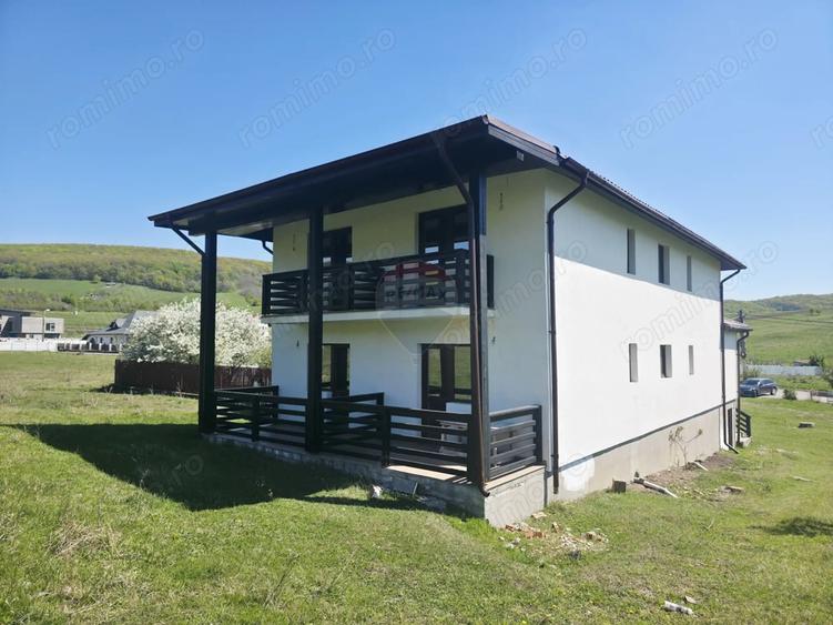 Casă cu Teren 1550 Mp în Dărmănești