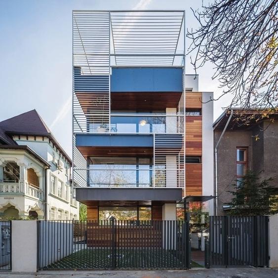 Casă individuală cu 13 camere cu Canalizare în Cotroceni