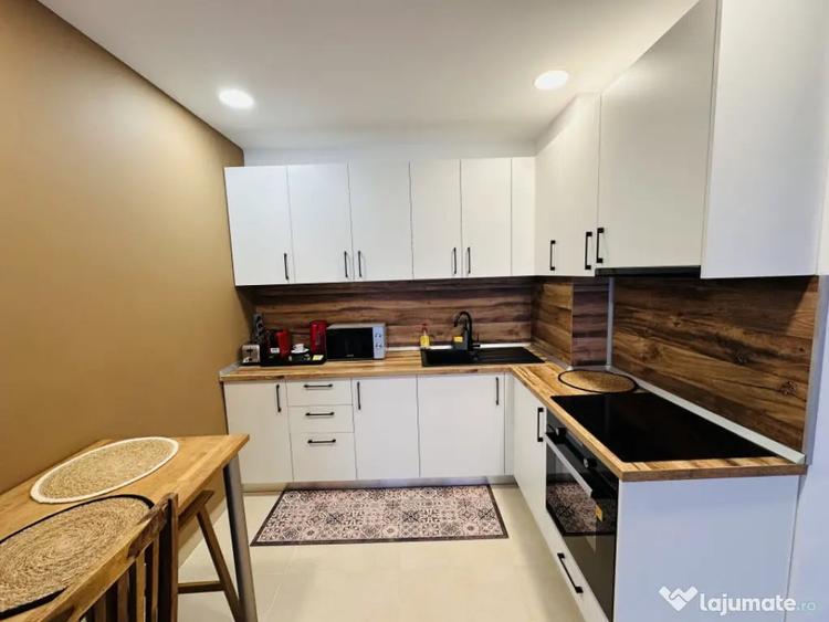 Apartament cu 2 camere decomandat în Roșu