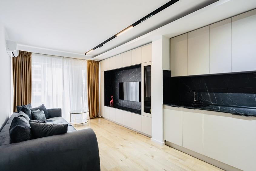 Apartament cu 2 camere semidecomandat, mobilat în Floreasca